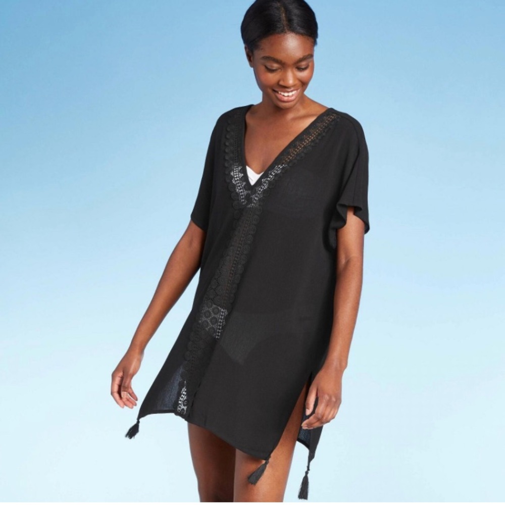Kona Sol Beach Coverup with tassels, size medium
